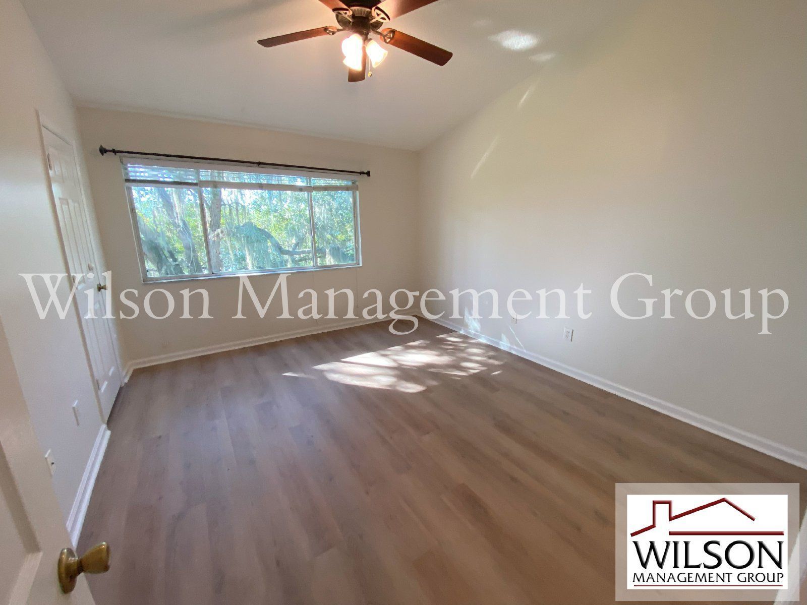 2/2.5 Townhouse In Gated Chase Townhomes Community property image