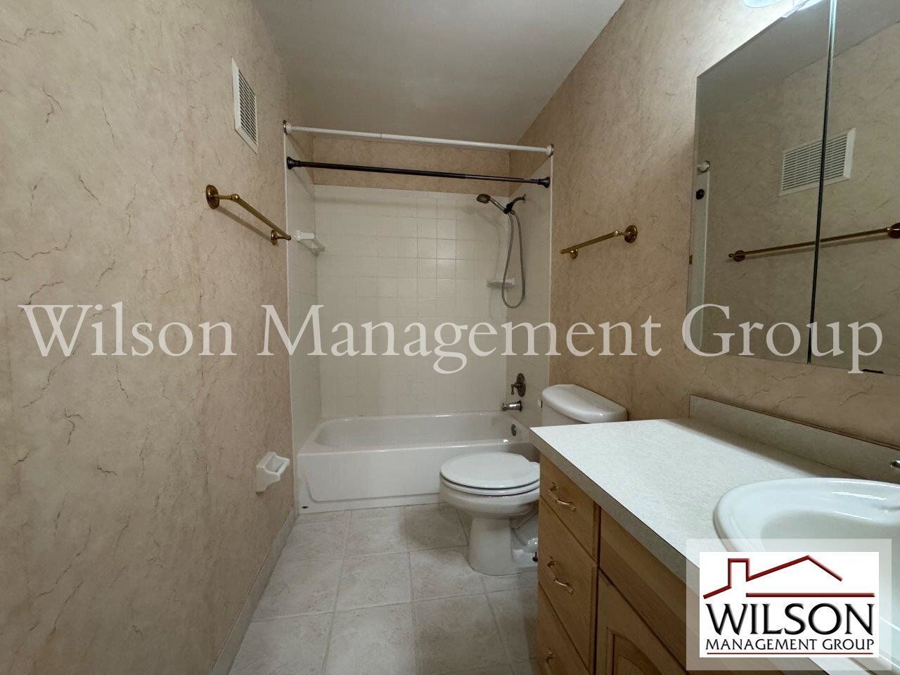 2/1.5 Two-Story Condo In Four Seasons Condos Of Winter Park property image