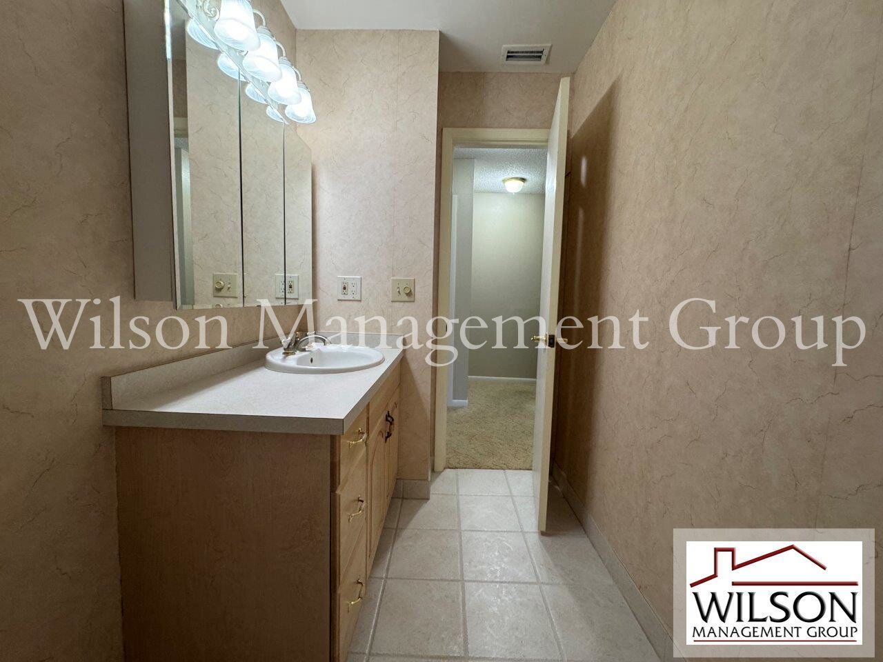 2/1.5 Two-Story Condo In Four Seasons Condos Of Winter Park property image